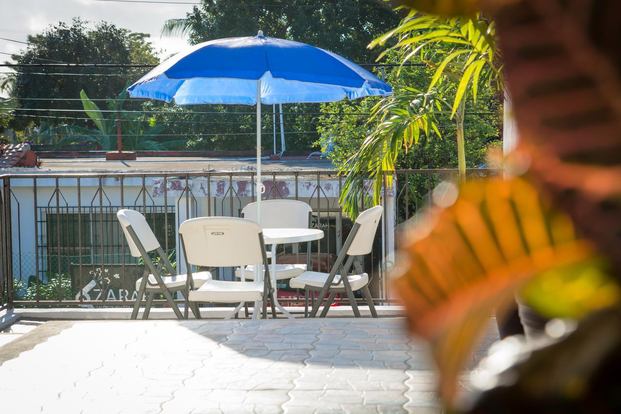 Vacation Rental - Upper Floor Room At Casa Cocoa Cozumel Exterior photo