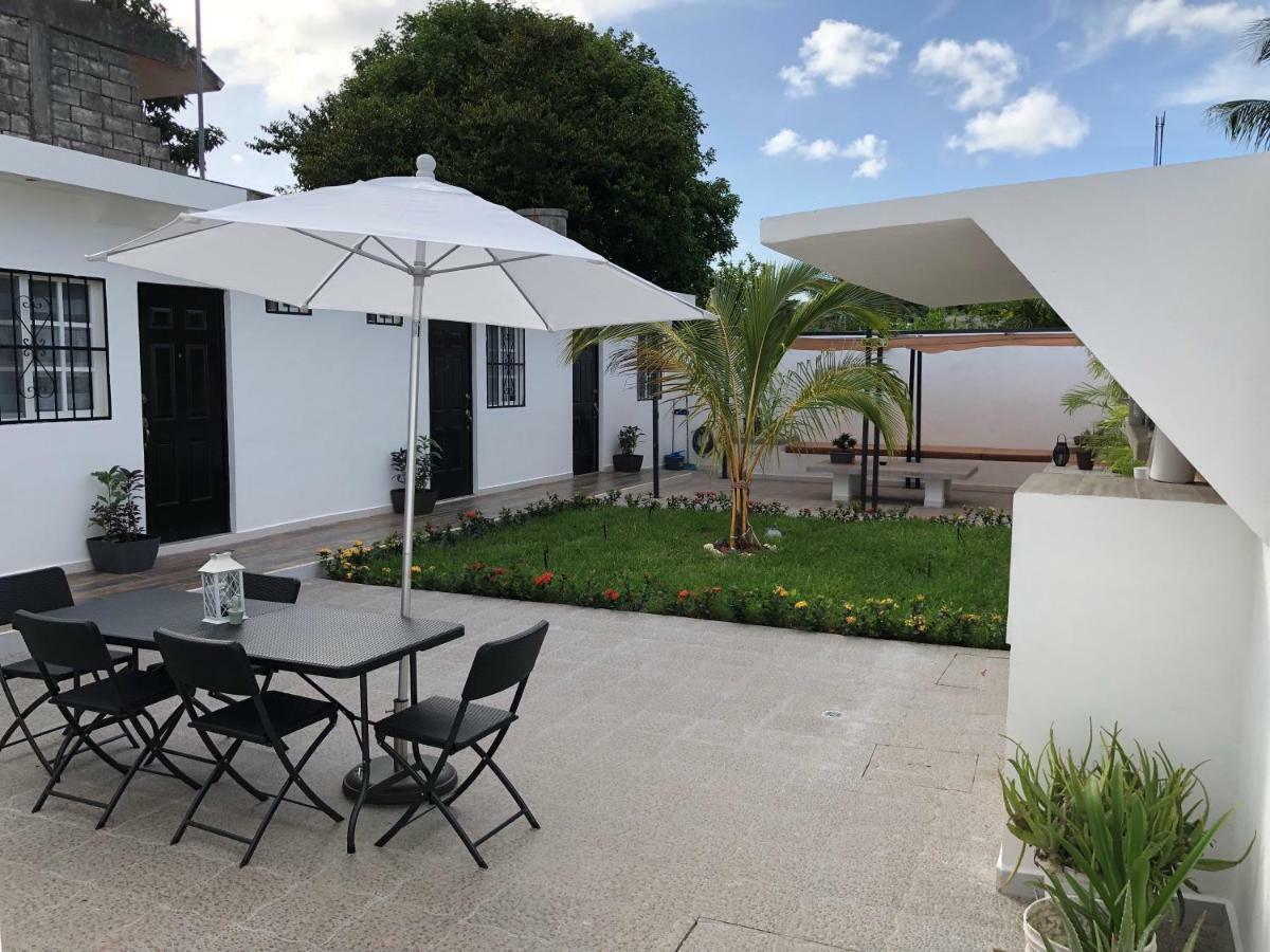 Vacation Rental - Upper Floor Room At Casa Cocoa Cozumel Exterior photo