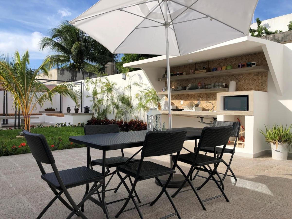 Vacation Rental - Upper Floor Room At Casa Cocoa Cozumel Exterior photo